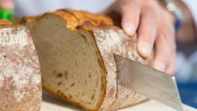 Kleine Bäcker beugen sich den Großen