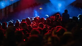 Kinder singen rassistische Parolen im Club