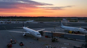 Lufthansa-Maschine mit Triebwerksproblem in Hamburg gelandet