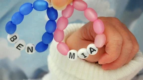 Geschlecht des Babys beeinflusst Muttermilch