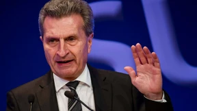 Oettinger verteidigt Privatjet-Flug mit Russland-Lobbyisten