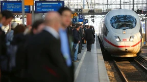 Frauen und Kinder zuletzt 