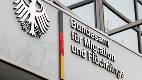 Auch Terrorverdächtige sollen Schutzstatus erhalten haben