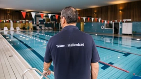 Wer hält die Kinder über Wasser?