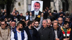 Regierung sagt Linksextremisten Kampf an