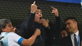 Diego Maradona lässt sich zu obszöner Geste hinreißen