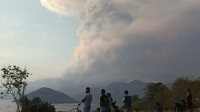 Vulkan speit neun Kilometer hohe Aschewolke aus