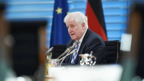 Seehofer verhängt Betätigungsverbot für Hizbullah