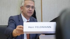 Anklage fordert Geldstrafe für Feldmann