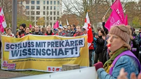 „Entfristung jetzt durchsetzen!“