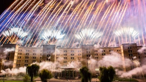 Ein Feuerwerk zum Hundertjährigen