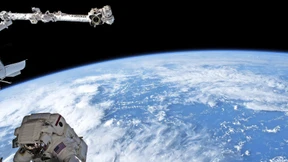 Der Mensch erkennt sich besser aus dem Weltraum