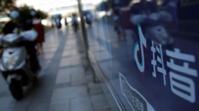 Schizophrene Frau in China angekettet