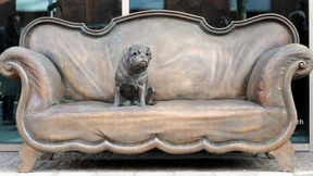 Jetzt in Bronze vor dem Funkhaus