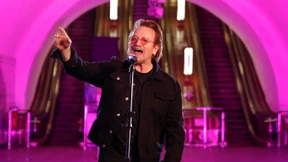 U2 spielen im Untergrund von Kiew