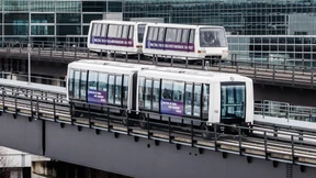Die neue Skyline-Bahn steht schon wieder still