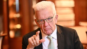 Kretschmann offen für schwarz-grüne Koalition