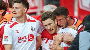 Friedhelm Funkel bekommt ein Geschenk zur Rückkehr