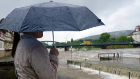 Starke Regenfälle führen zu Überflutungen