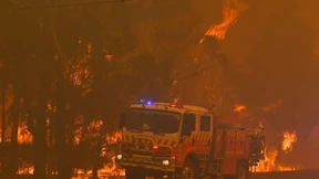 Ein Kontinent versinkt im Rauch