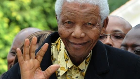 Nelson Mandela ins Krankenhaus eingeliefert