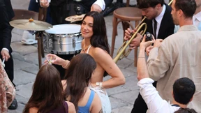 Hat Dua Lipa in einem „Mafia-Nest“ geheiratet?