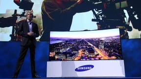 Filmregisseur Michael Bay scheitert an Teleprompter