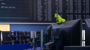 Dax kratzt an der Marke von 25.000 Punkten – Ölpreis rutscht ab