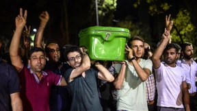 Polizei ermittelt Verdächtigen