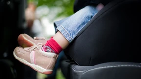 Warum vergessen Eltern ihr Kind im Auto?