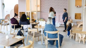 „In anderen Cafés wird man blöd angeschaut, wenn die Kinder lauter sind“