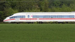 Liegengebliebener ICE mit 800 Fahrgästen wird evakuiert