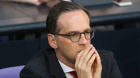 Justizminister Maas droht Facebook 