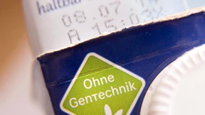 Kunden greifen kaum zu gentechnikfreier Milch