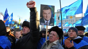 Zehntausende demonstrieren für Präsident Janukowitsch