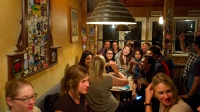 In der Studentenkneipe
