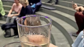 Hähnchenspieße und Frauen mit Spezialfähigkeiten