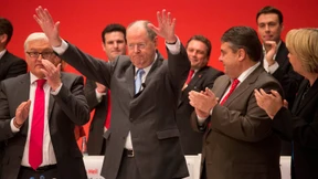 Bonbons ins Publikum