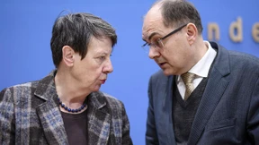 Auf dem Boden der Tatsachen