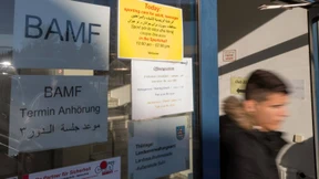 Zahl der Asylanträge in der EU 2017 halbiert