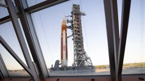 NASA bringt neues Raketensystem erstmals auf Startplatz