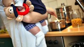 Frauen leisten 44 Prozent mehr unbezahlte Arbeit als Männer