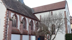 Auf Kirchgang im Bachgau