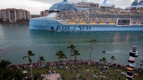 Größtes Kreuzfahrtschiff der Welt bricht zu Jungfernfahrt auf