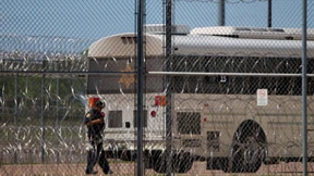 Wie Trumps „beschleunigte Entfernung“ funktioniert