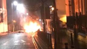 Polizei ermittelt wegen möglicher Autobombe