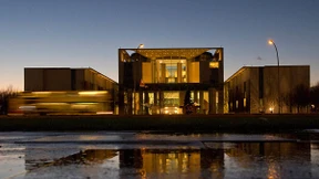 Polizei hebt Sperrung des Kanzleramtes wieder auf