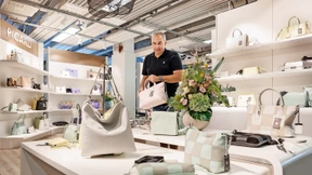 Im neuen Look zur Lederwarenmesse