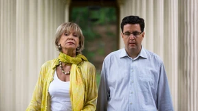 Von Zeit zu Zeit beseitigt er die Alte gern