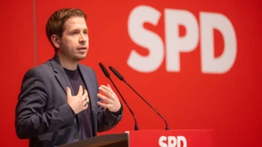 SPD kündigt Kampf um Sozialstaat an